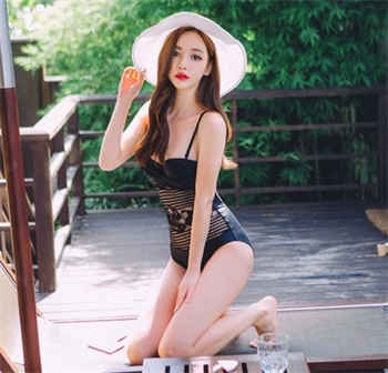 花开是片落泪的海