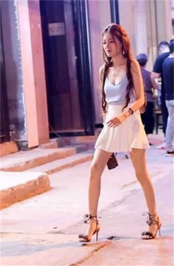 萌白酱一线天小熊套装图片