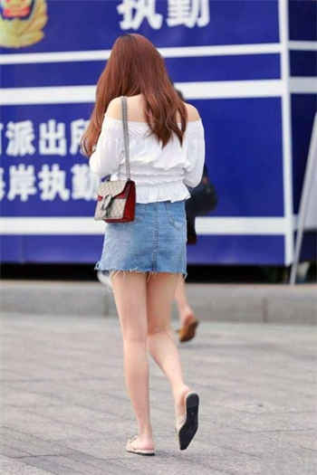 穿到民国吃瓜看戏红甘泉