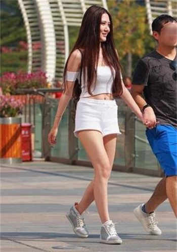 王多余打扑克视频免费