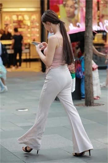 电车里的rryy原文
