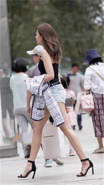 女装便器伪娘本子