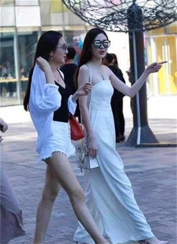 快手胜哥和他妈接吻