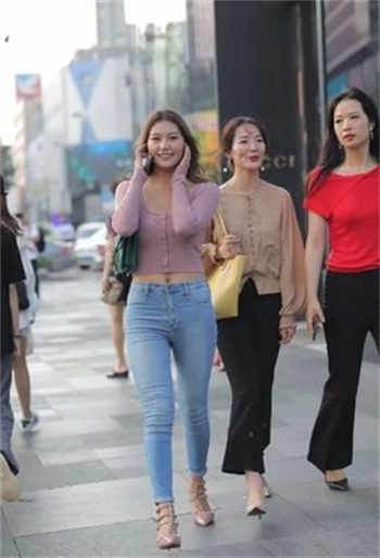 公司新来女员工漂亮木鱼