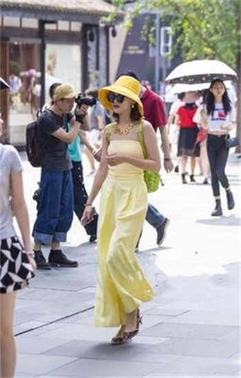 潇湘溪苑搂在怀里挨打sp