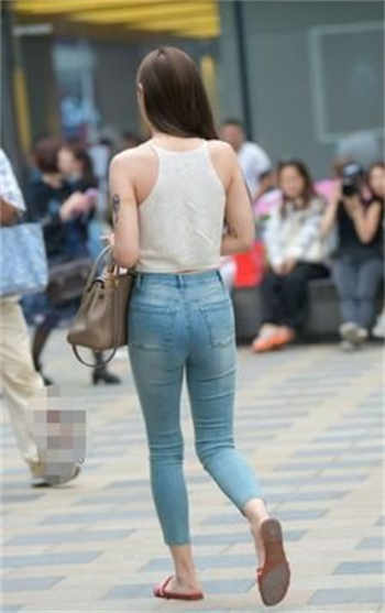 曰美女B后入式动态图