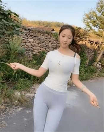 萝球社主角和谁在一起了