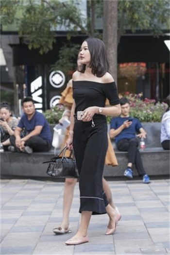 女主小名叫甜甜是学霸