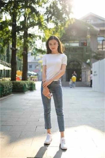 诗颖两下就哭