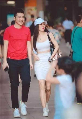 捡了一条寻宝蛇六零